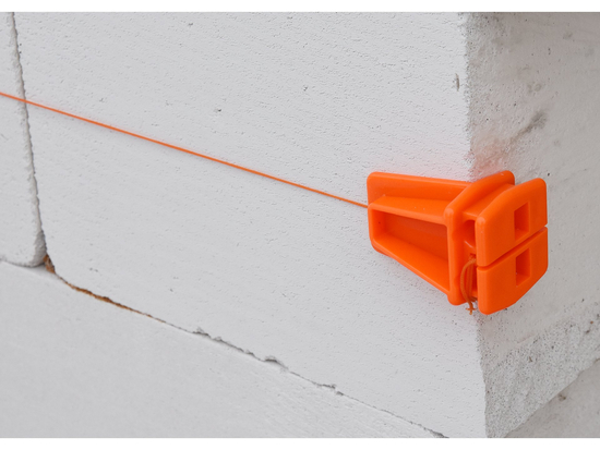 18M BRICK LINE WITH 2PCS BLOCKS