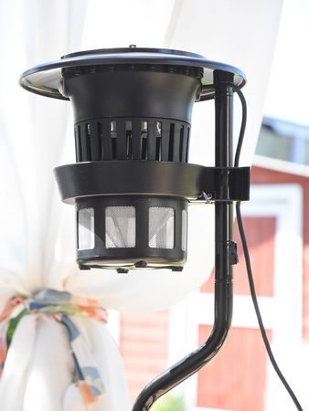 LÁMPARA INSECTICIDA CON VENTILADOR, UV-A 8W, IPX4, SOPORTE