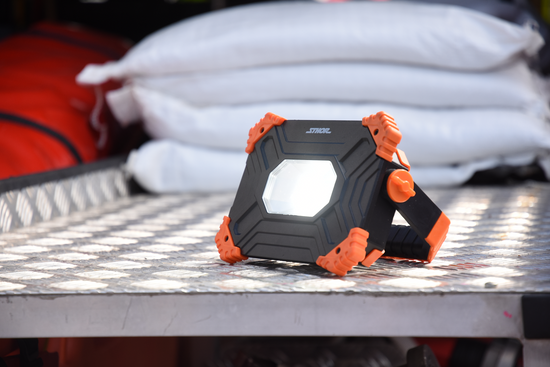 RIFLETTORE PORTATILE 10W COB 1000LM