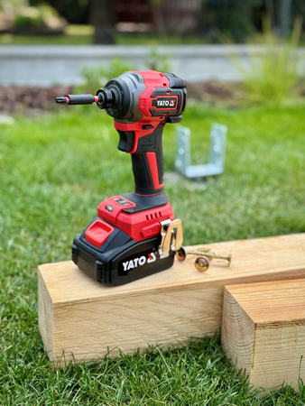 IMPACT SCREWDRIVER 18V,  1/4'', 230 NM - BATTERY 4 AH