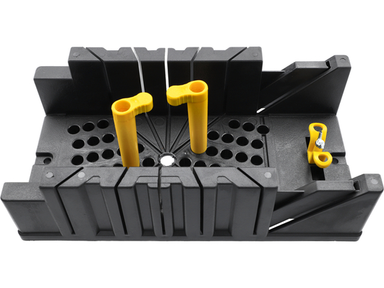 CAJA DE INGLETES DE PLÁSTICO, 4,5'' CON EXCÉNTRICAS
