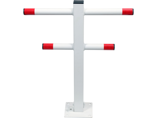 PARCHEGGIO CON ALBERO DI NATALE