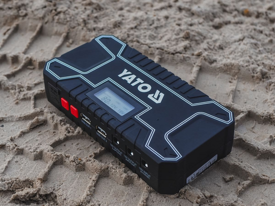 INDÍTÓKÉSZÜLÉK/POWER BANK 12000MAH LCD KIJELZŐVEL