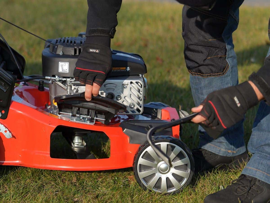 46 CM BENZĪNA PĻUVĒJS AR 139 CM3 PIEDZIŅU