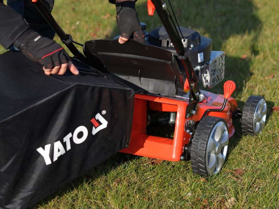 GASOLINE SELF-PROPELLED LAWN MOVER 41 CM