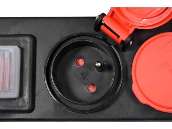 ALARGADOR TALLER REGLETA IP 44 TRES TOMAS CON INTERRUPTOR DE PUESTA A TIERRA 3M 1.5MM2