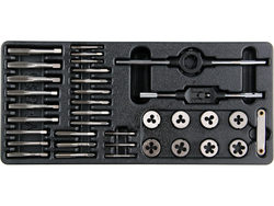 SET DI FILIERE E MASCHI A CASSETTO, 35 PEZZI.