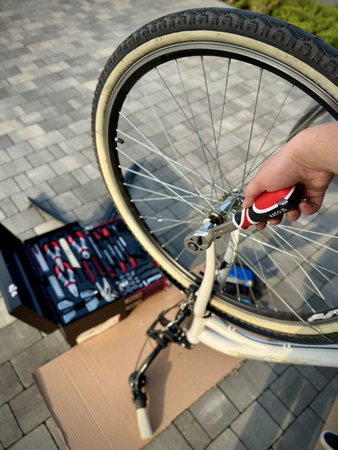 ĮRANKIŲ DĖŽĖ, 80 VNT.