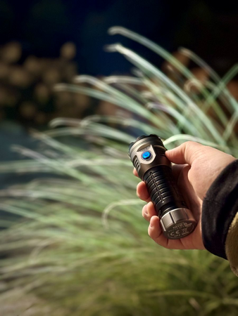 RECHARGEABLE FLASHLIGHT 30W 3000LM