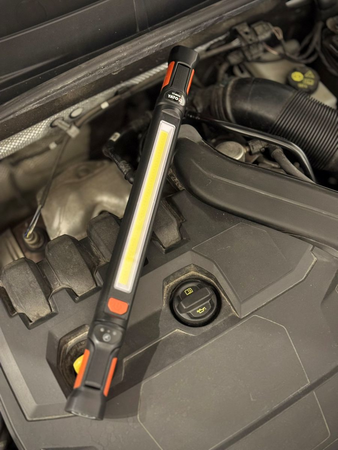 LÂMPADA PARA ILUMINAÇÃO DO COMPARTIMENTO DO MOTOR 1000LM