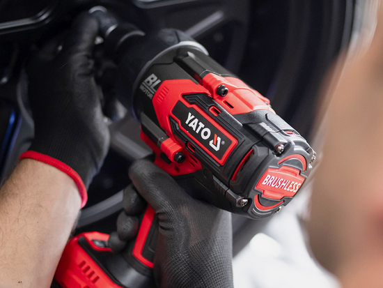 BRUSHLESS IMPACT WRENCH 18V, 3/4'', 2400NM - BATTERY 6 AH