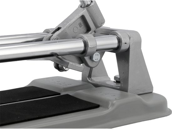 TILE CUTTING MACHINE