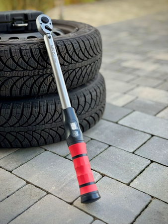 CHAVE DE TORQUE 1/2" 40-220NM