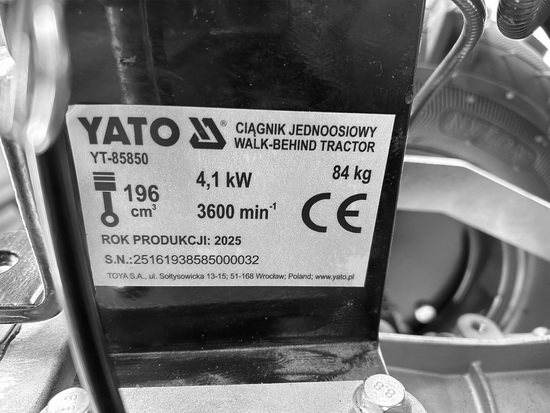 EGYTENGELYES TRAKTOR