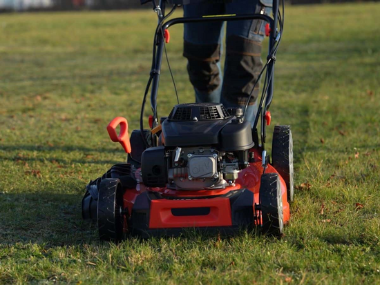 CORTADOR A GASOLINA DE 56 CM COM ACIONAMENTO 224 CM3