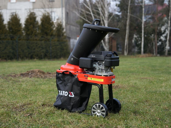 TRITURATORE A COMBUSTIONE BENZINA PER RAMI 45 MM CAPACITÀ 196 CM3