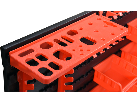 SZERSZÁM TÁBLÁZAT TARTÁLYOKKAL ÉS FOGANTYÚVAL. 48 ALKATRÉSZES KÉSZLET