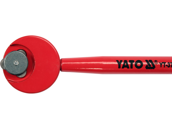 STIKLA GRIEŠANAS NAZIS AR TRĪS RITEŅIEM