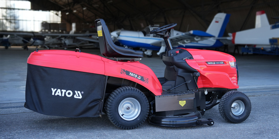 TRAKTOR, BENZÍNOVÁ KOSAČKA