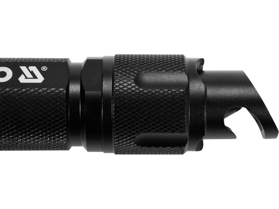 ÚJRATÖLTHETŐ ZSEMBŐLÁMPA 10W 900LM IP64, LI-ION 3,7V 2200MAH, HATÓKÖR: 200M, POWERBANK, ZOOM