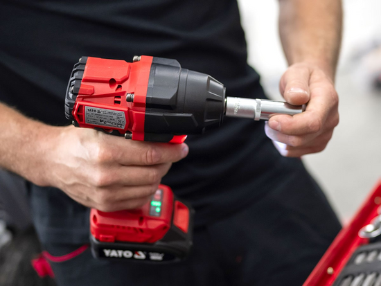 BRUSHLESS IMPACT WRENCH 18V, 1/2'', 850NM - BODY
