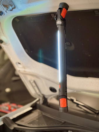 LÁMPARA PARA ILUMINACIÓN DEL COMPARTIMIENTO DEL MOTOR 1000LM