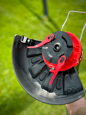 TRIMMER 18V 2 EM 1 - CABEÇA COM LÂMINAS + CABEÇA COM LINHA (SOMENTE FERRAMENTA)