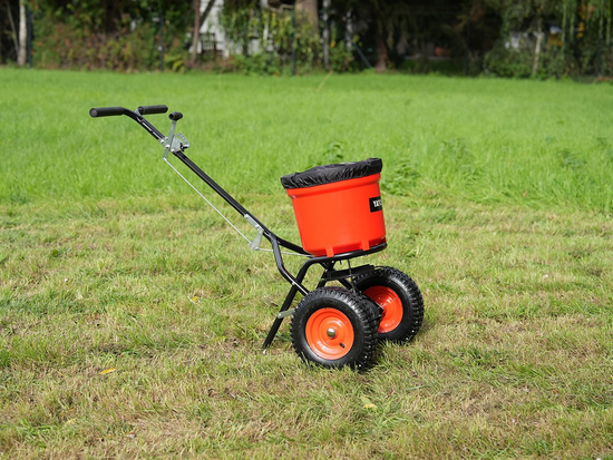 DĀRZA IZSĒJA/IZSĒKĀJS MĒSLOŠANAI, SMILTIS, SĒKLAS, ROTĀJS 25 KG, 23 L