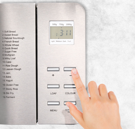 PEKÁRNA CHLEBA 710W, 19 PROGRAMŮ