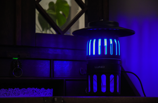 INSEKTICIDINĖ LEMPA SU VENTILIATORIU, UV-A 15W, IPX4