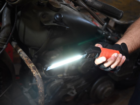 АКУМУЛЯТОРНИЙ СВІТЛОДІОДНИЙ СВІТИЛЬНИК COB LED,