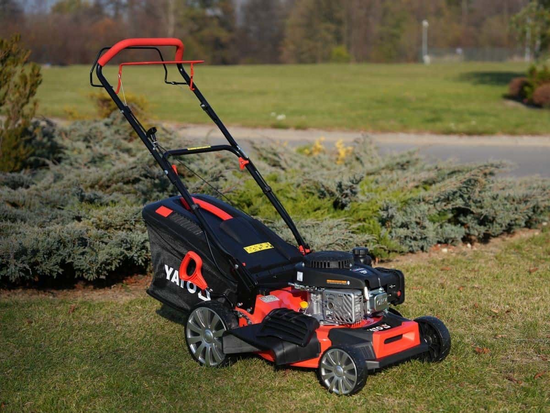 TONDEUSE ESSENCE 46 CM AVEC ENTRAÎNEMENT 139 CM3