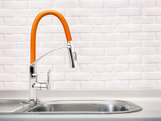 TORNEIRA PARA PIA COM BICO FLEXÍVEL FLEXIBLE 2-ORANGE