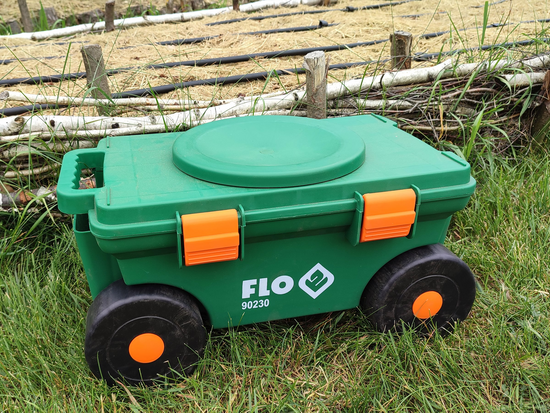 GARDEN CART WITH 360° SEAT AND STORAGE