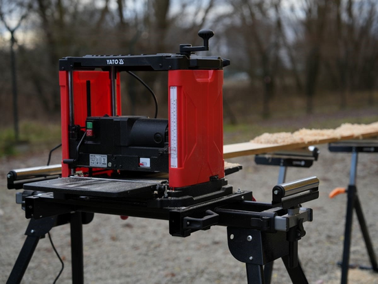 BIEZUMA SKRĒNS 1800W, PLATUMS ĒVELĒŠANA 330MM